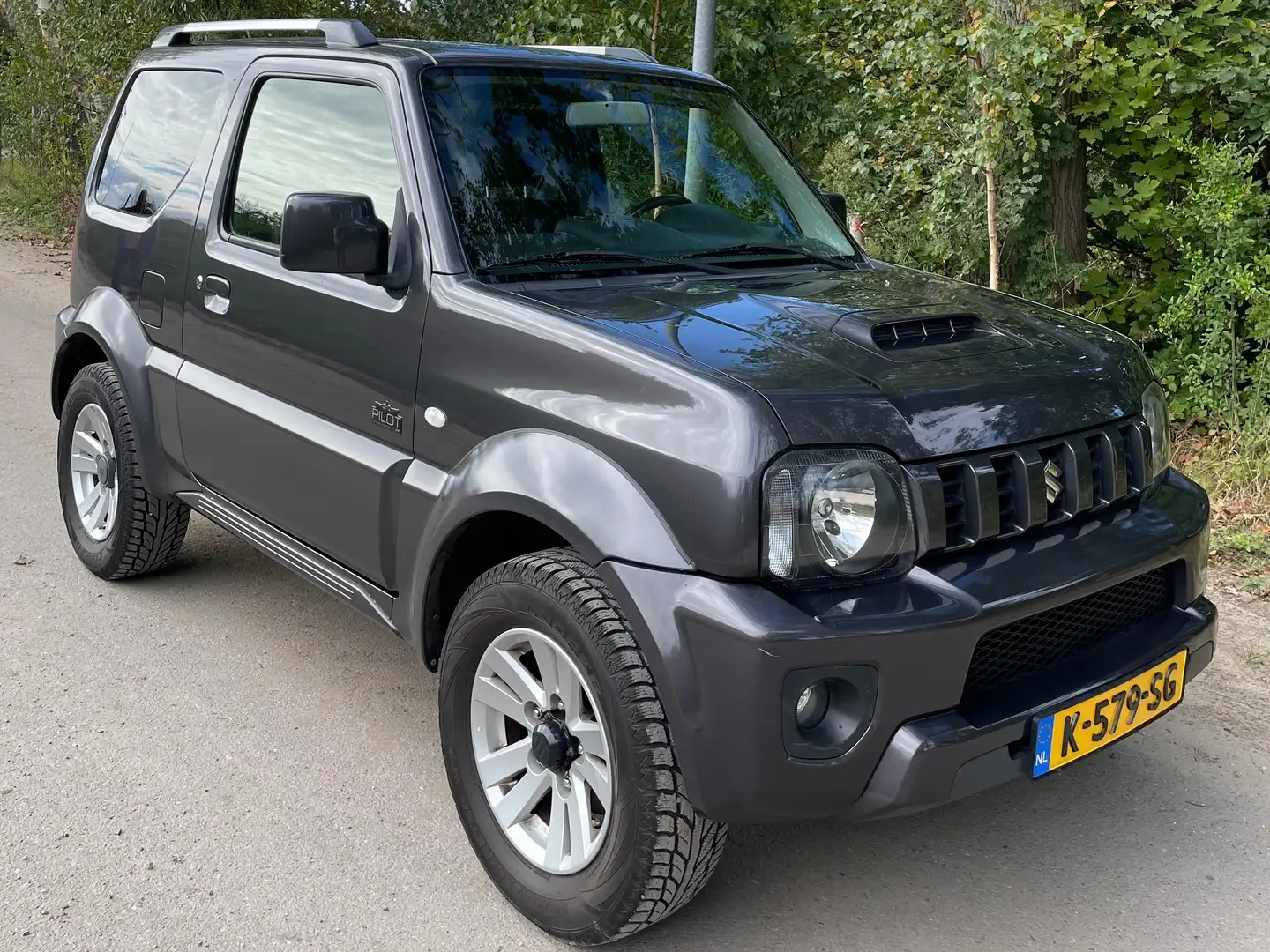 Suzuki Jimny Jimny 1.3 Exclusive Grijs - 2