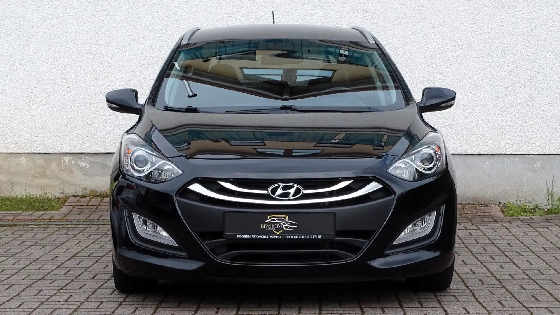 Hyundai i30 Edition|Kombi|Kamera|NAVI|SHZ|LHZ|Keyless| Schwarz - 2