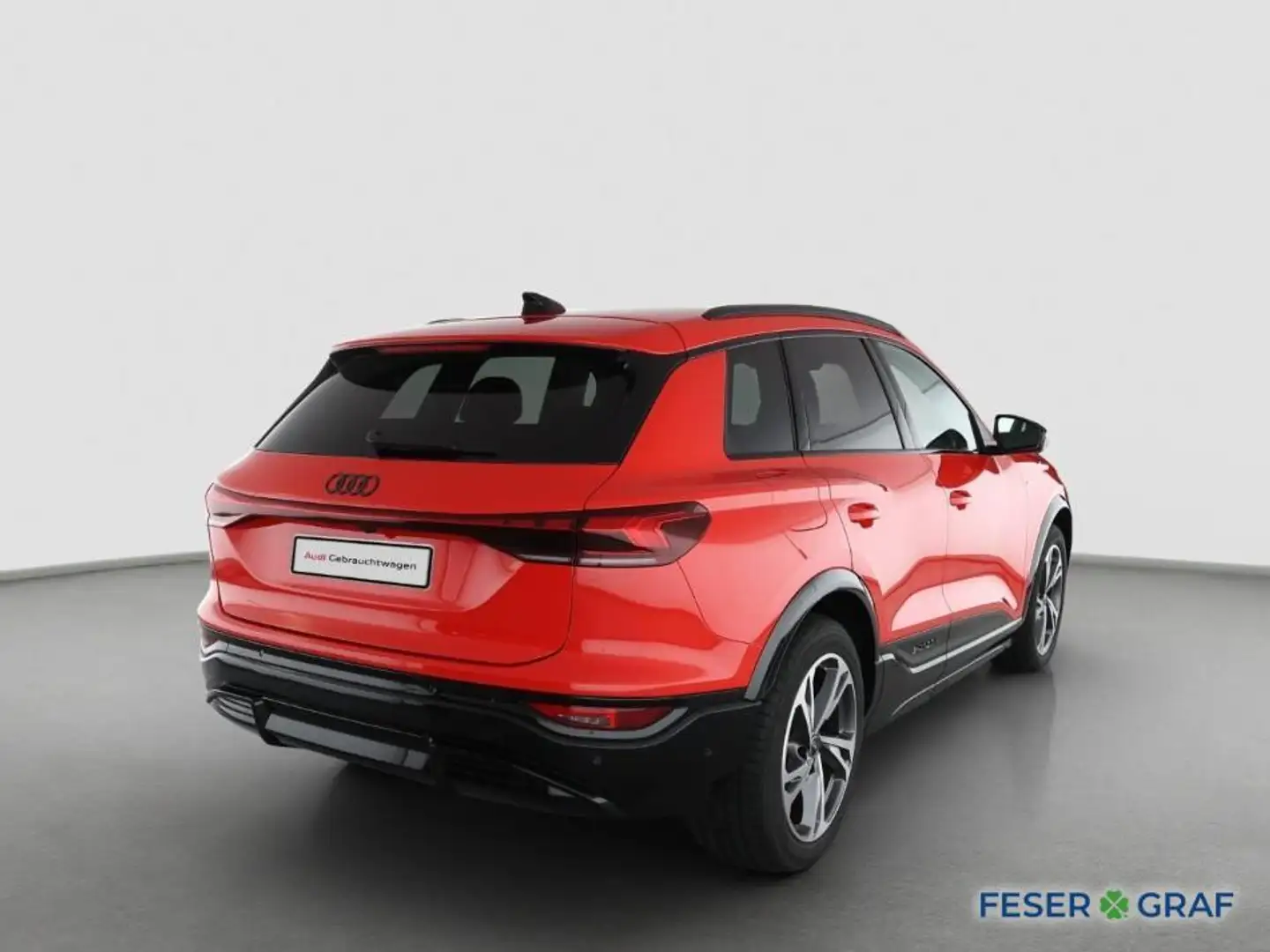 Audi Q6 e-tron SUV e-tron Rot - 2