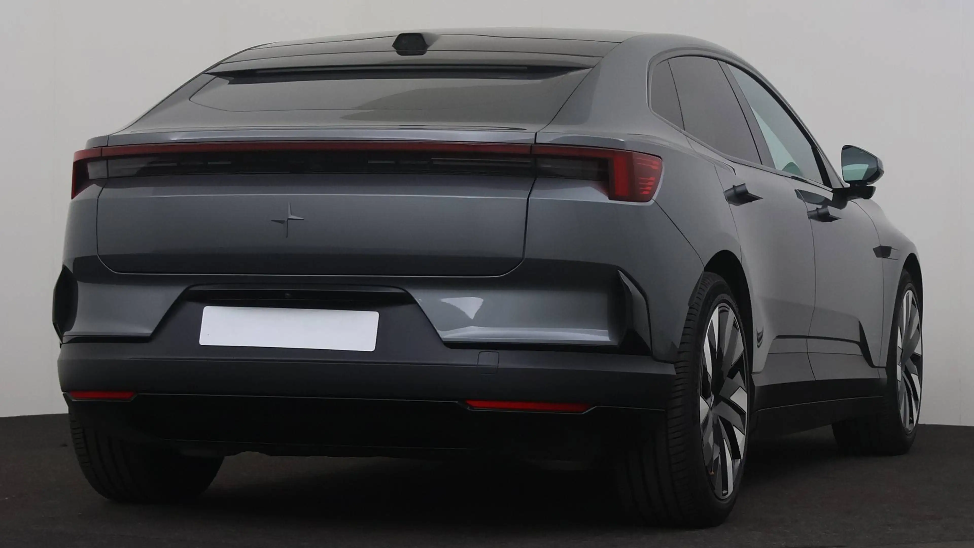 Polestar 4 100 kWh Long Range Dual Motor MY25 Pilot/Plus/Pro — photo 5