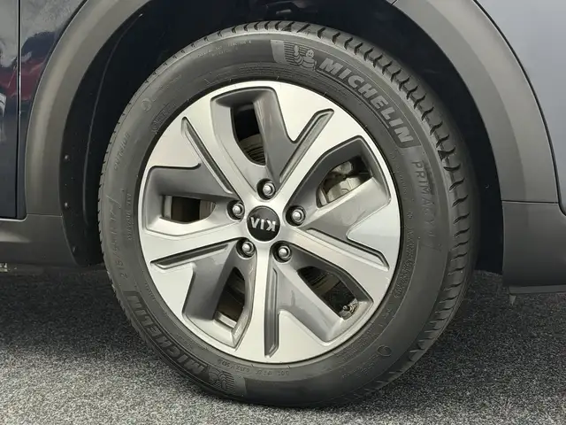 Kia E-Niro view 13