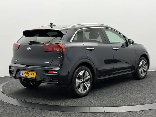 Kia E-Niro view 6