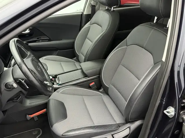 Kia E-Niro view 12