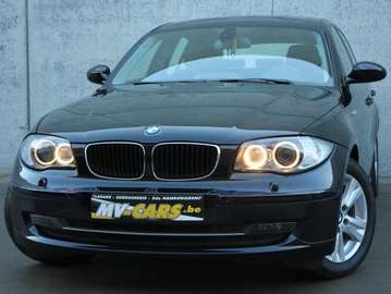 BMW 118i/Pdc/Xenon/trekhaak/Navi/Multistuur