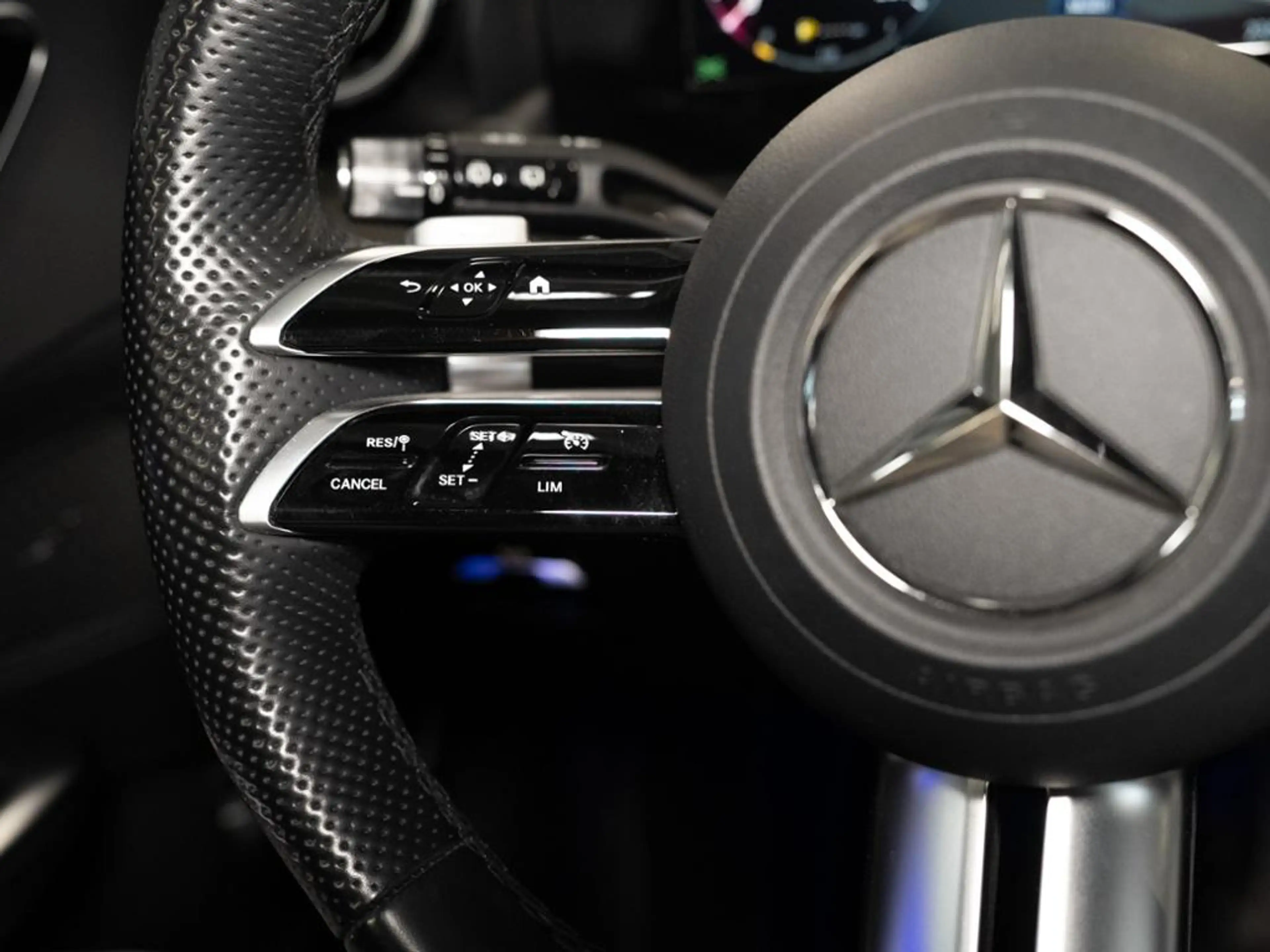 Mercedes-Benz C 200 d T // AMG NIGHT AHK KAMERA SPUR PDC SHZ — photo 15