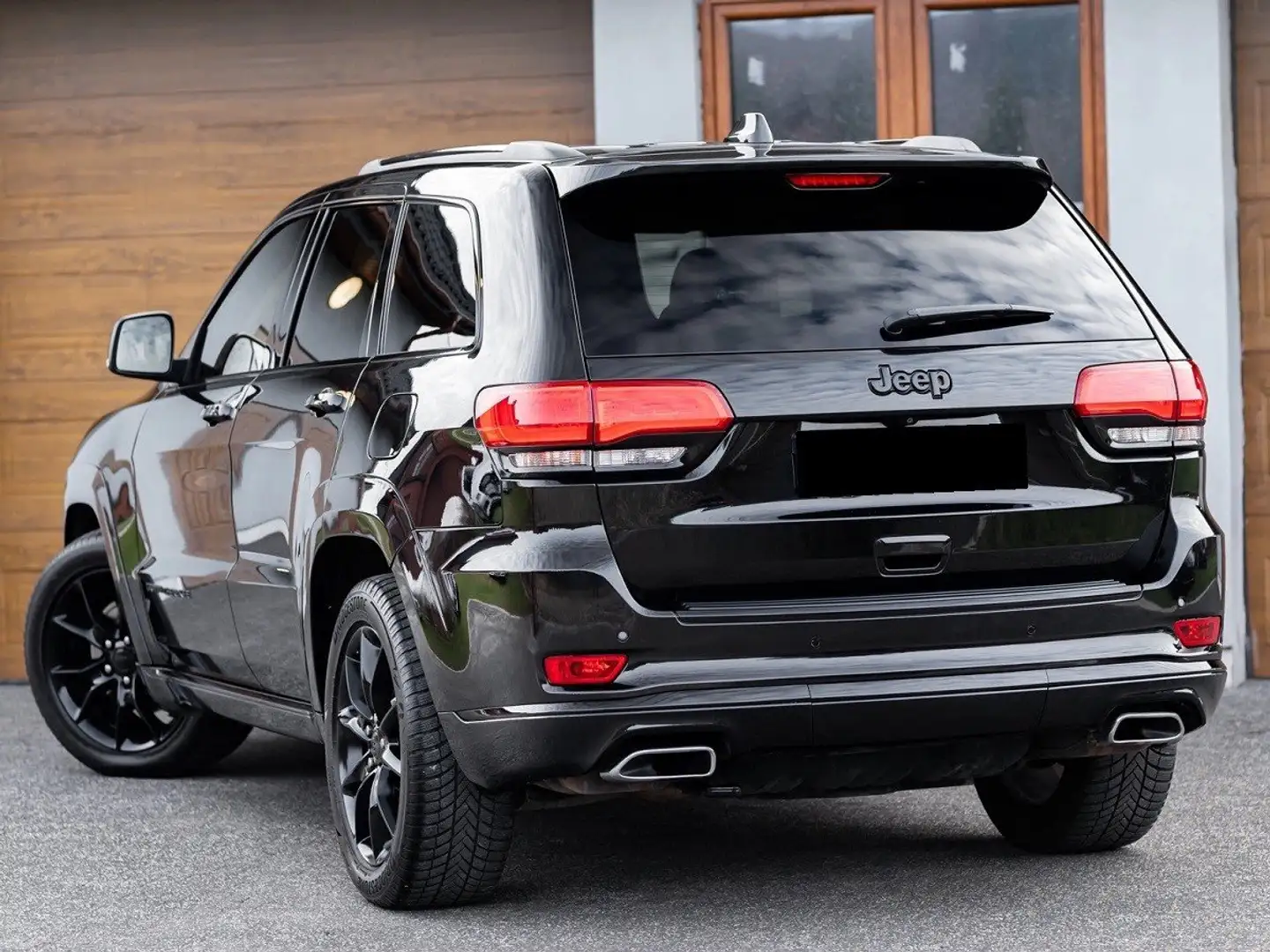 Jeep Grand Cherokee Grand Cherokee 3.0I MultijetSummit Černá - 2