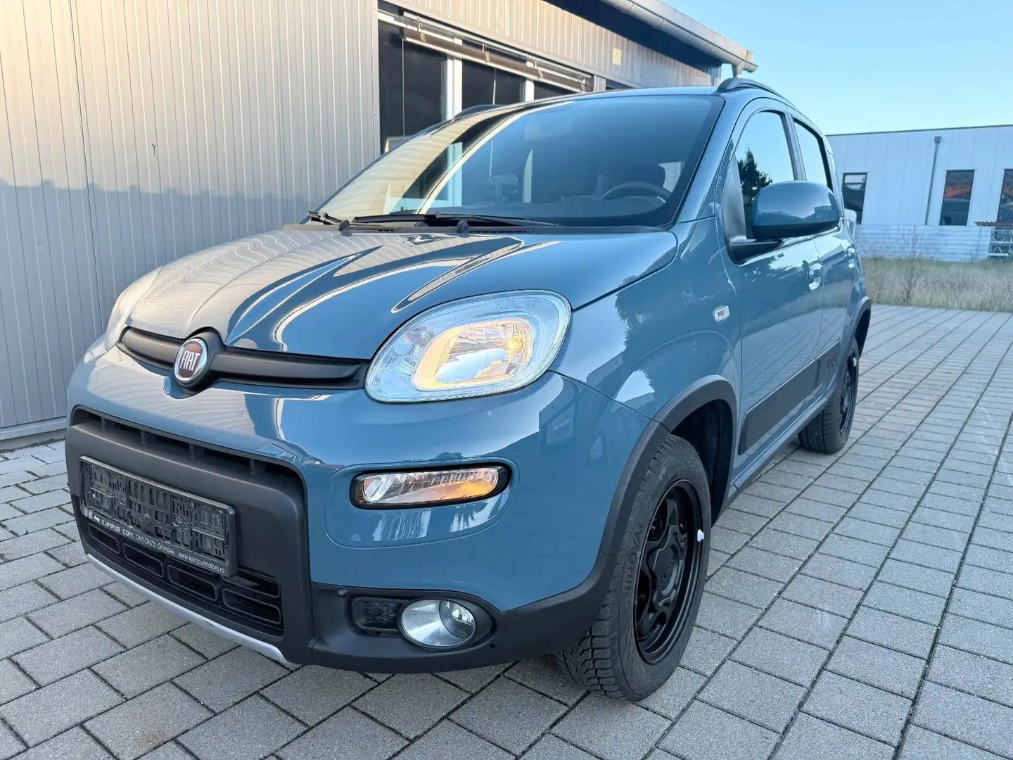 Fiat Panda 0.9 Twinair 4x4 Wild 86 PS Blau - 1