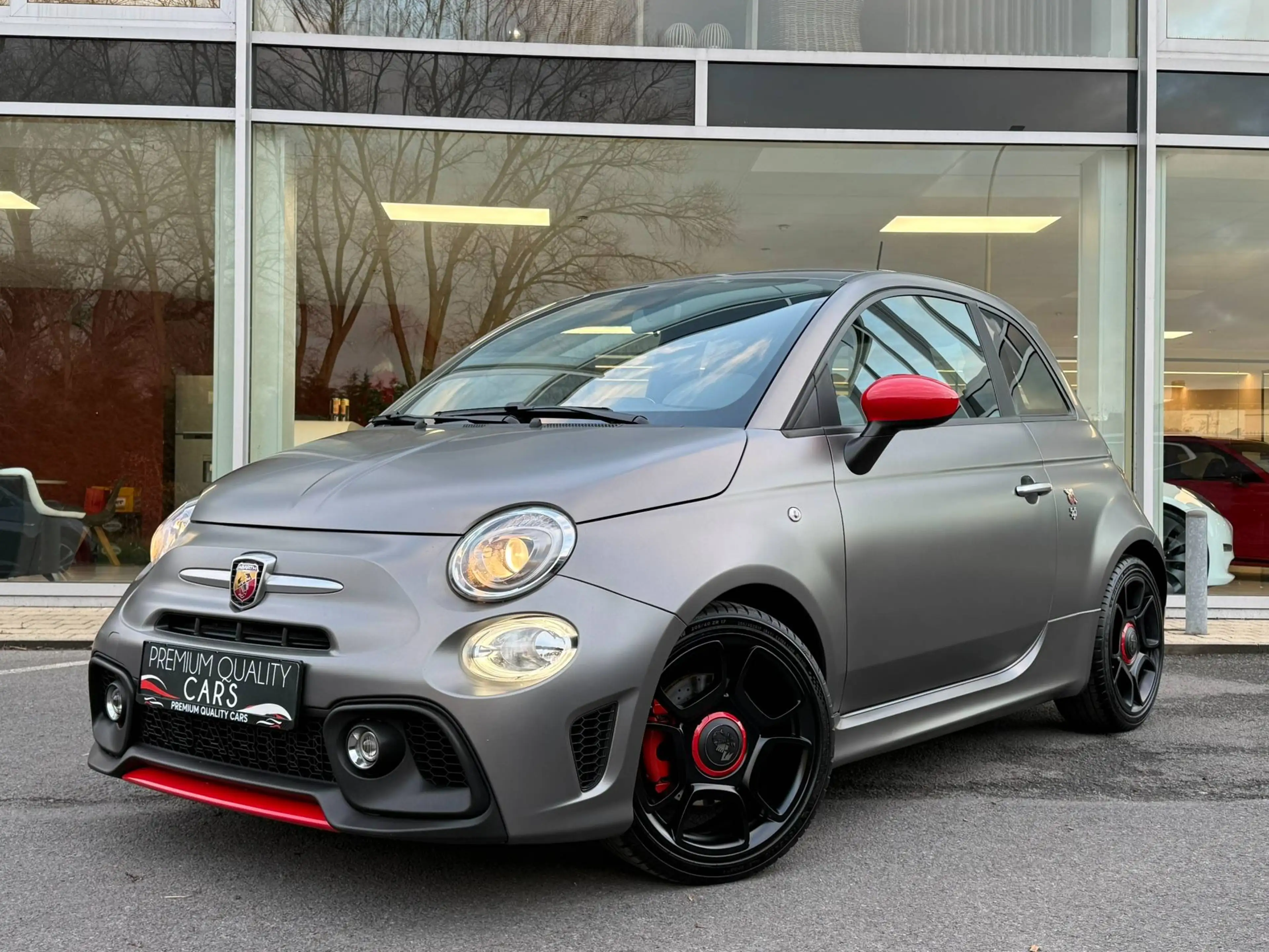 Abarth 595 PISTA / MAT GRIJS / CARPLAY / SABELT SEATS /