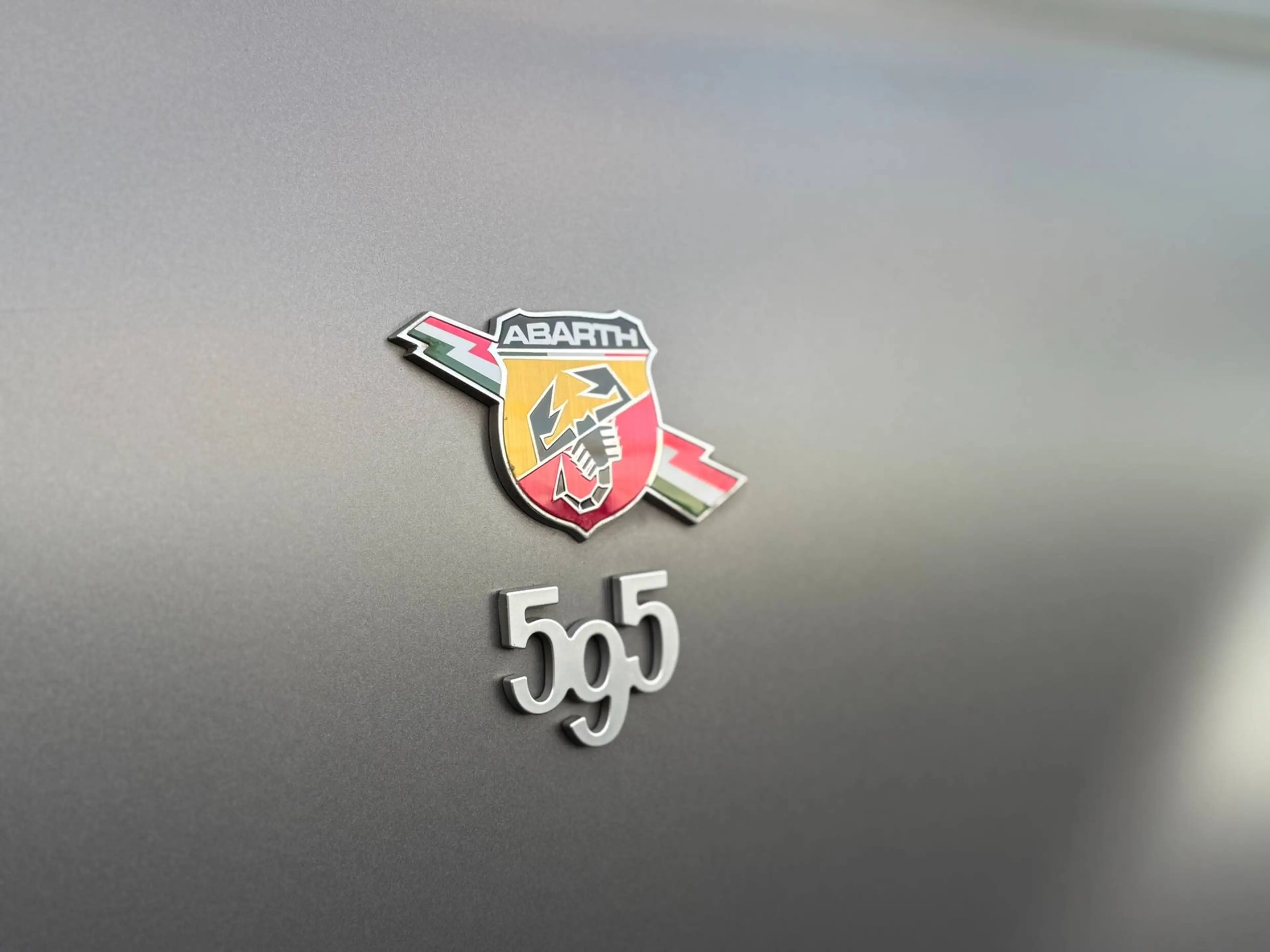 Abarth 595 PISTA / MAT GRIJS / CARPLAY / SABELT SEATS / — photo 5