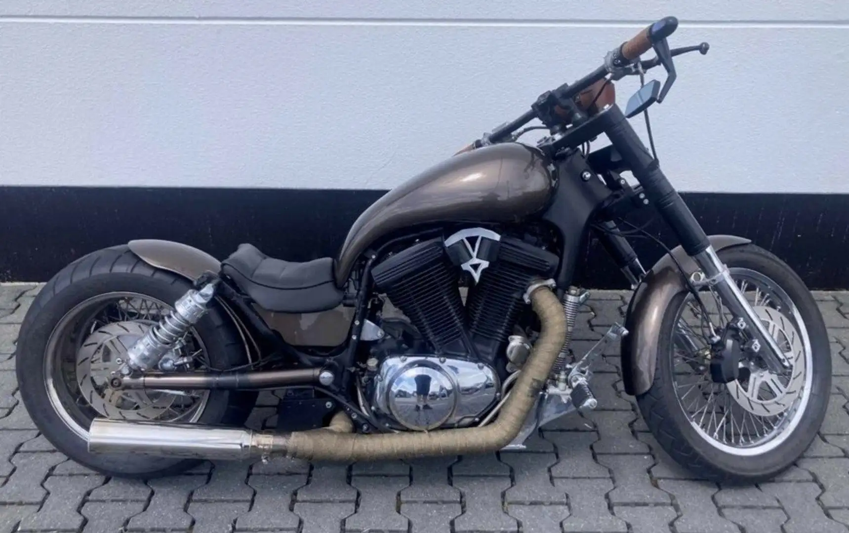 Suzuki VS 1400 Intruder Brun - 1