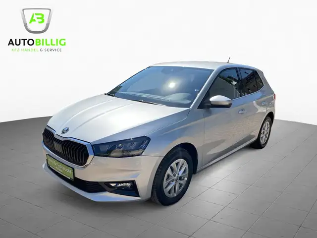 Skoda Fabia IV |SHZ+Lenkradh.|LED|PDC|CarPlay|Wi Reif.