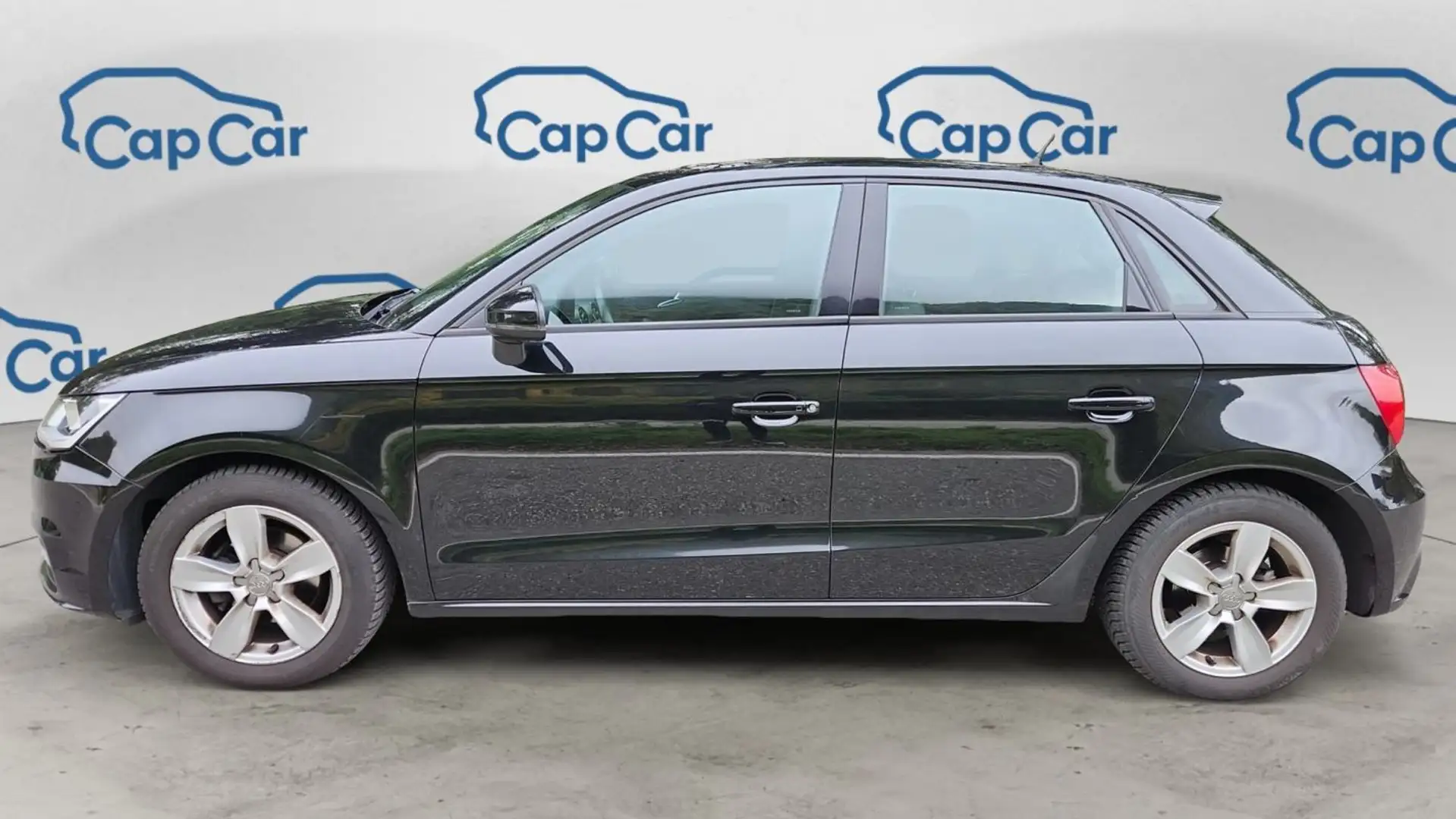 Audi A1 I 1.4 TDI 90 Business Line Noir - 2