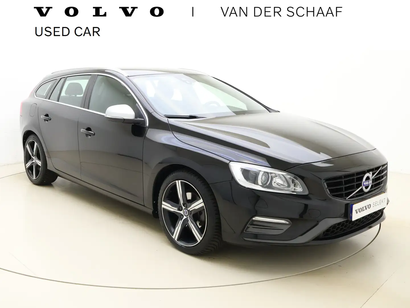 Volvo V60 T3 153pk Automaat Nordic+ Sport / Standkachel / 18 Zwart - 1