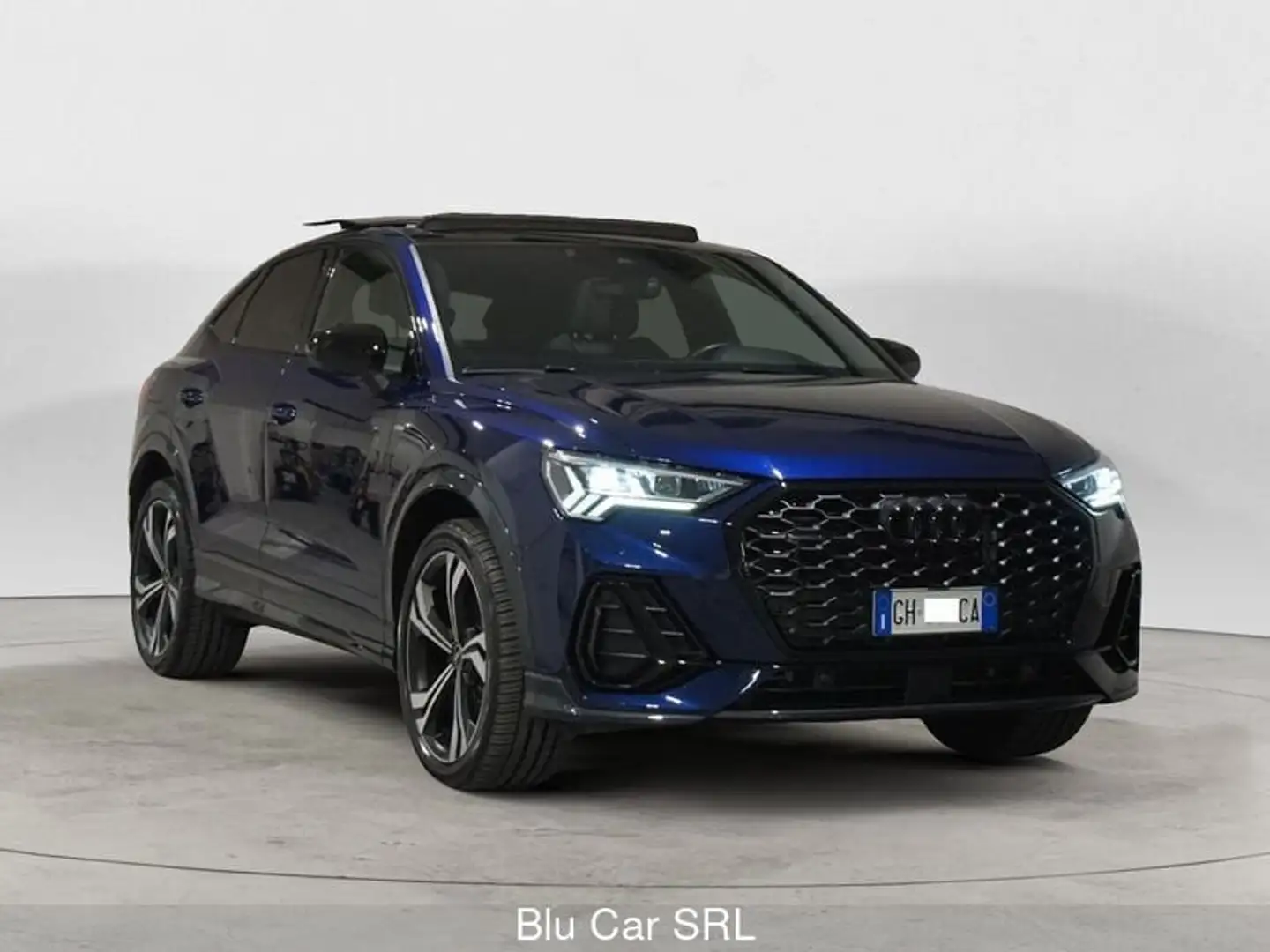 Audi Q3 SPB 40 TDI S tronic quattro s-line edition Blauw - 1