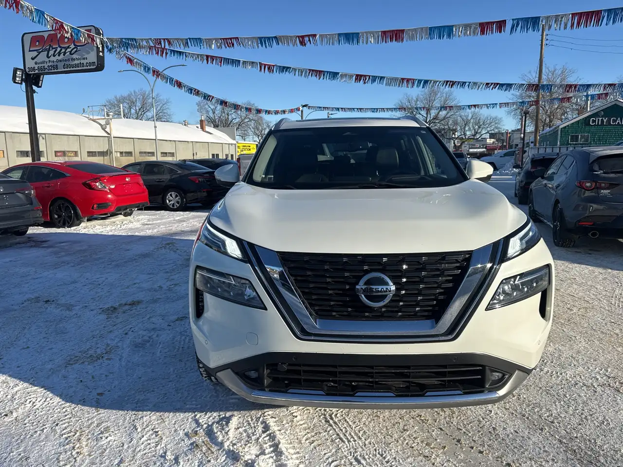 Nissan Rogue снимка Nissan Rogue