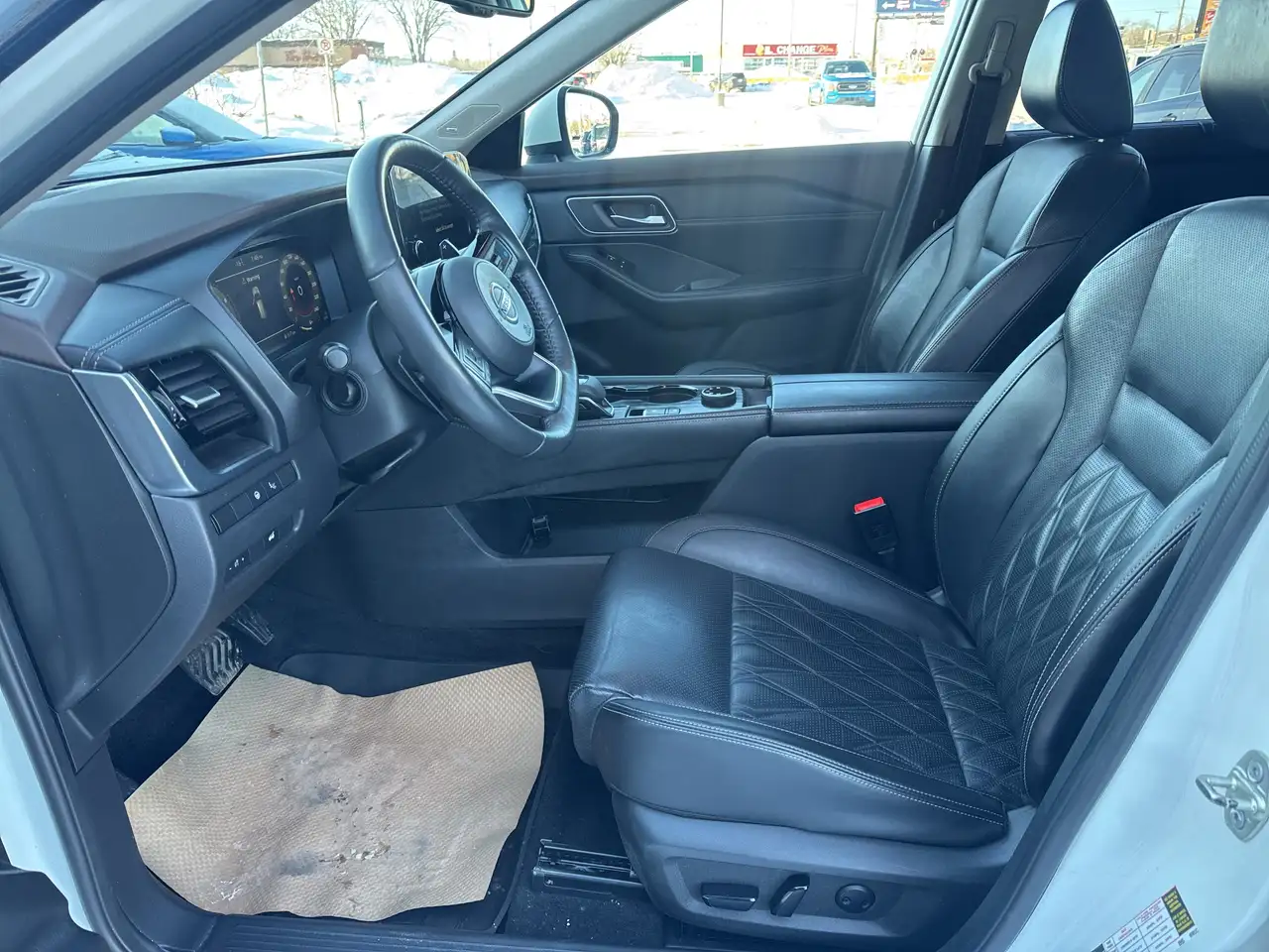 Nissan Rogue снимка Nissan Rogue