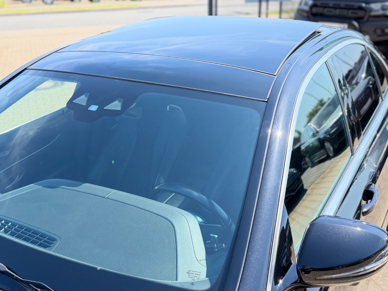 Mercedes-Benz E 400 d 4Matic AMG Line — photo 11
