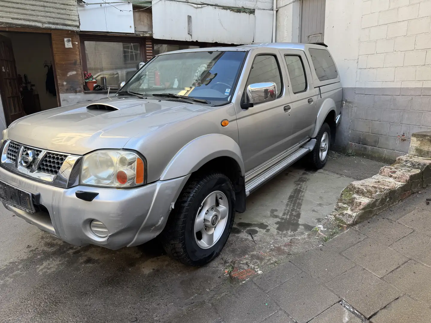 Nissan Navara - 2