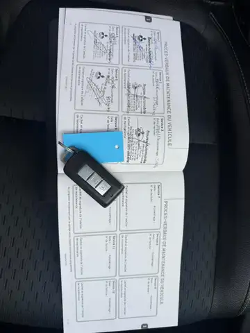 Mitsubishi Outlander view 12