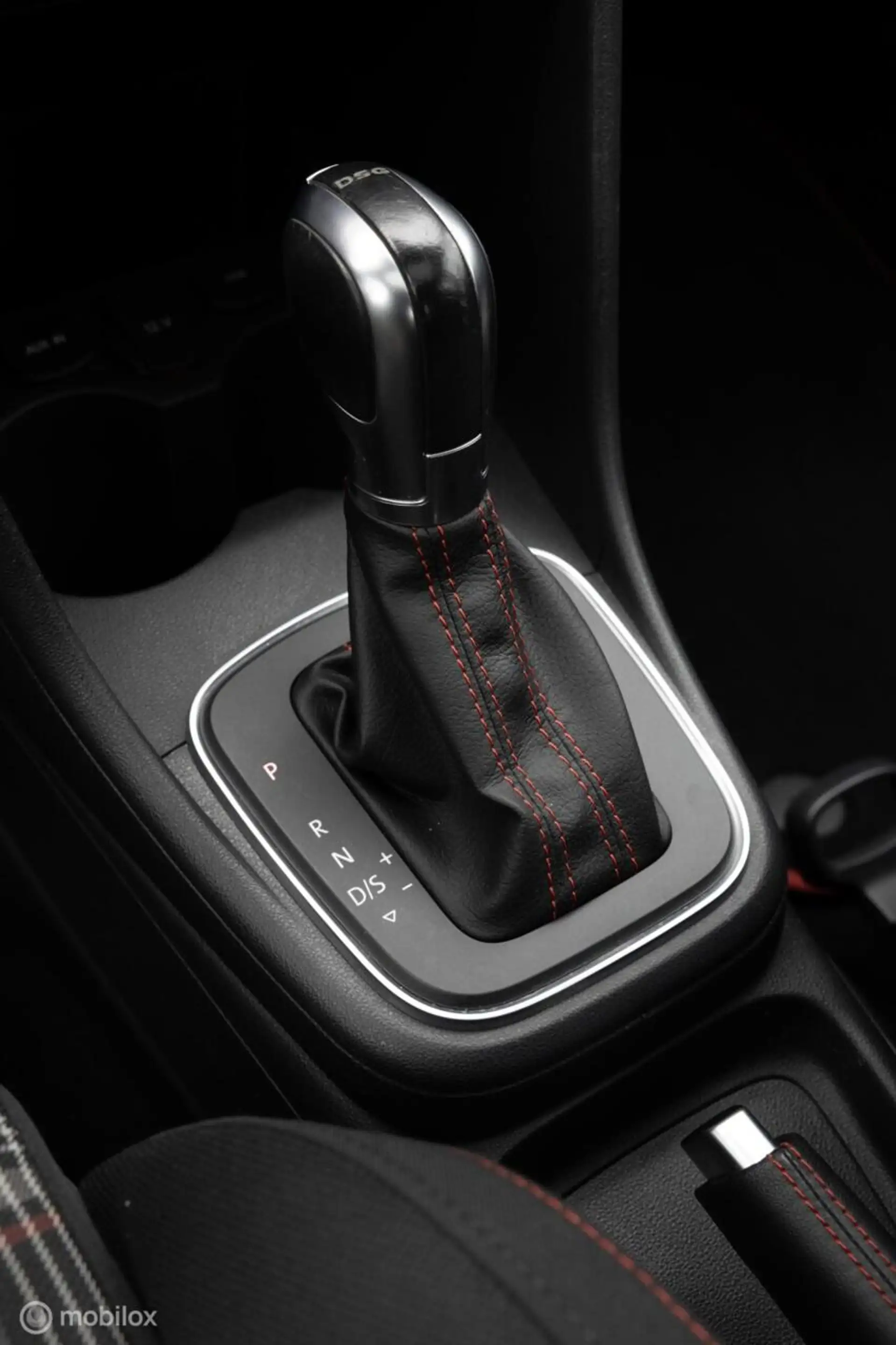 Volkswagen Polo GTI 1.8 TSI LED Pano Clima NL AUTO Navi 5drs — photo 22
