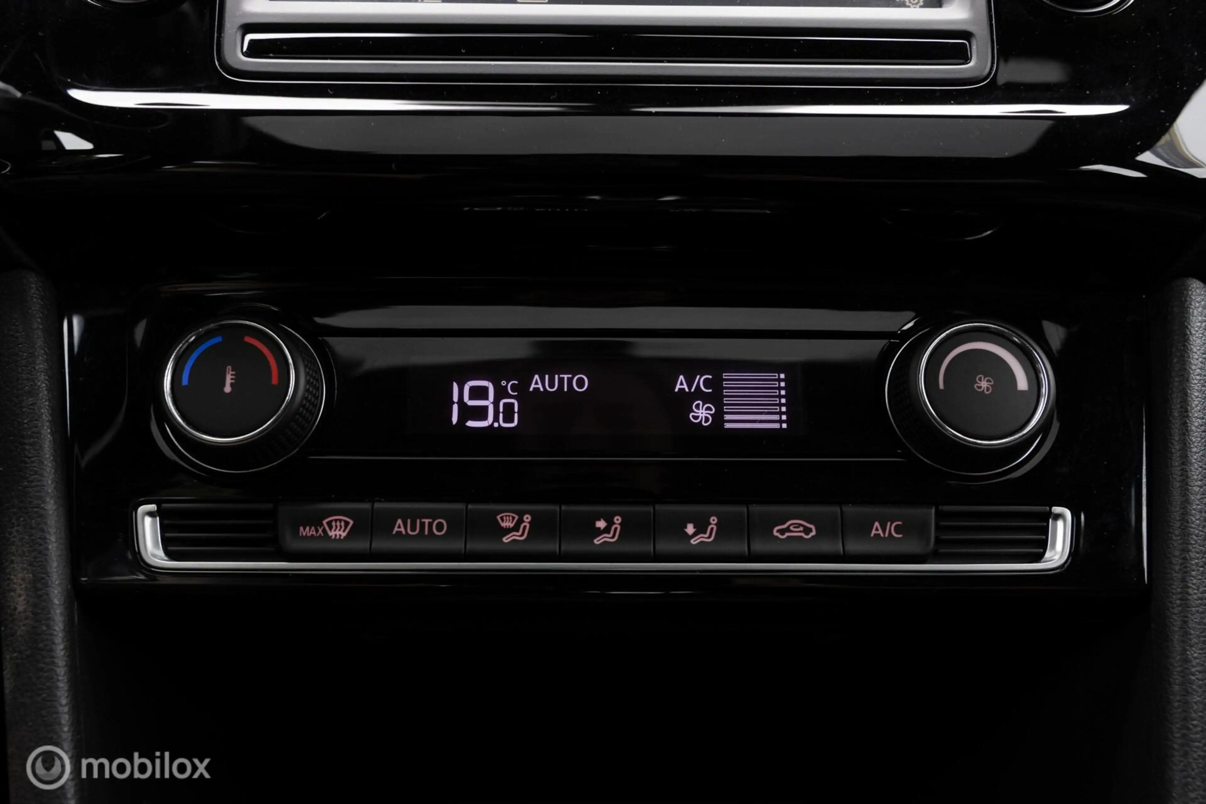 Volkswagen Polo GTI 1.8 TSI LED Pano Clima NL AUTO Navi 5drs — photo 21