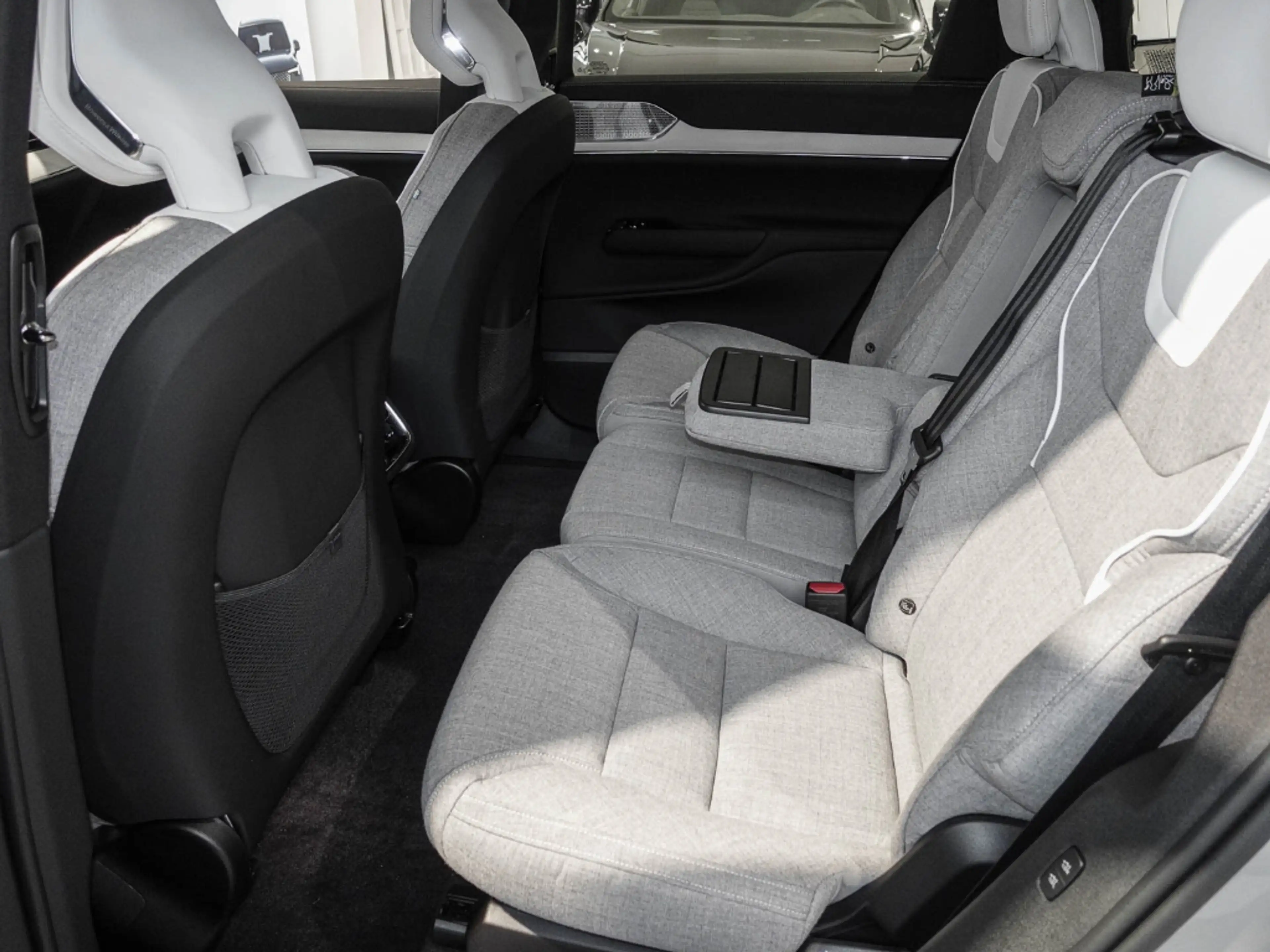 Volvo EX90 Ultra Pure Electric AWD Twin Motor 7-Sitzer Winter — photo 15
