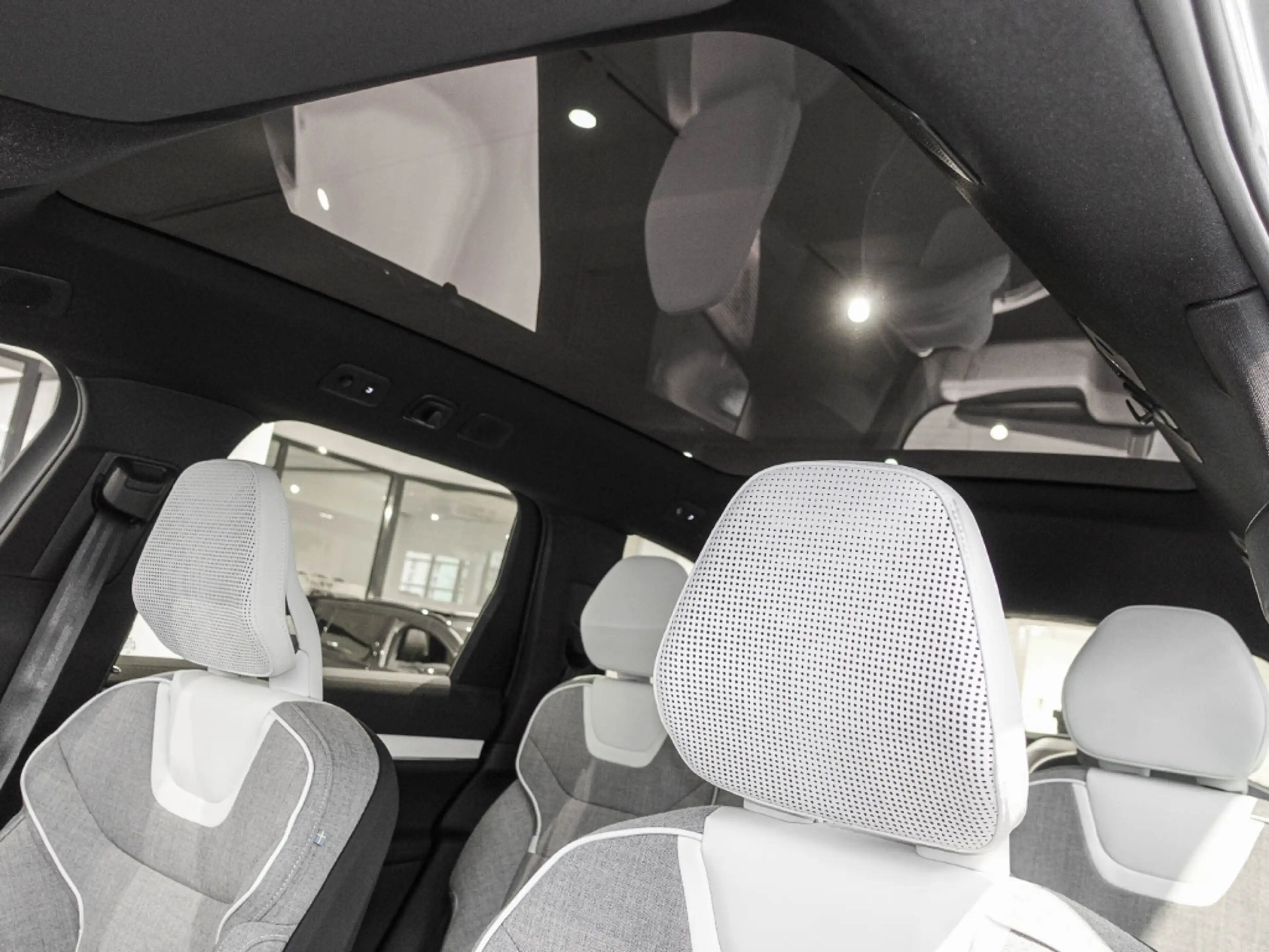 Volvo EX90 Ultra Pure Electric AWD Twin Motor 7-Sitzer Winter — photo 4