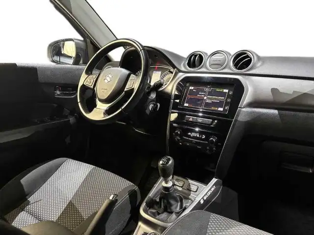 Suzuki Vitara view 15
