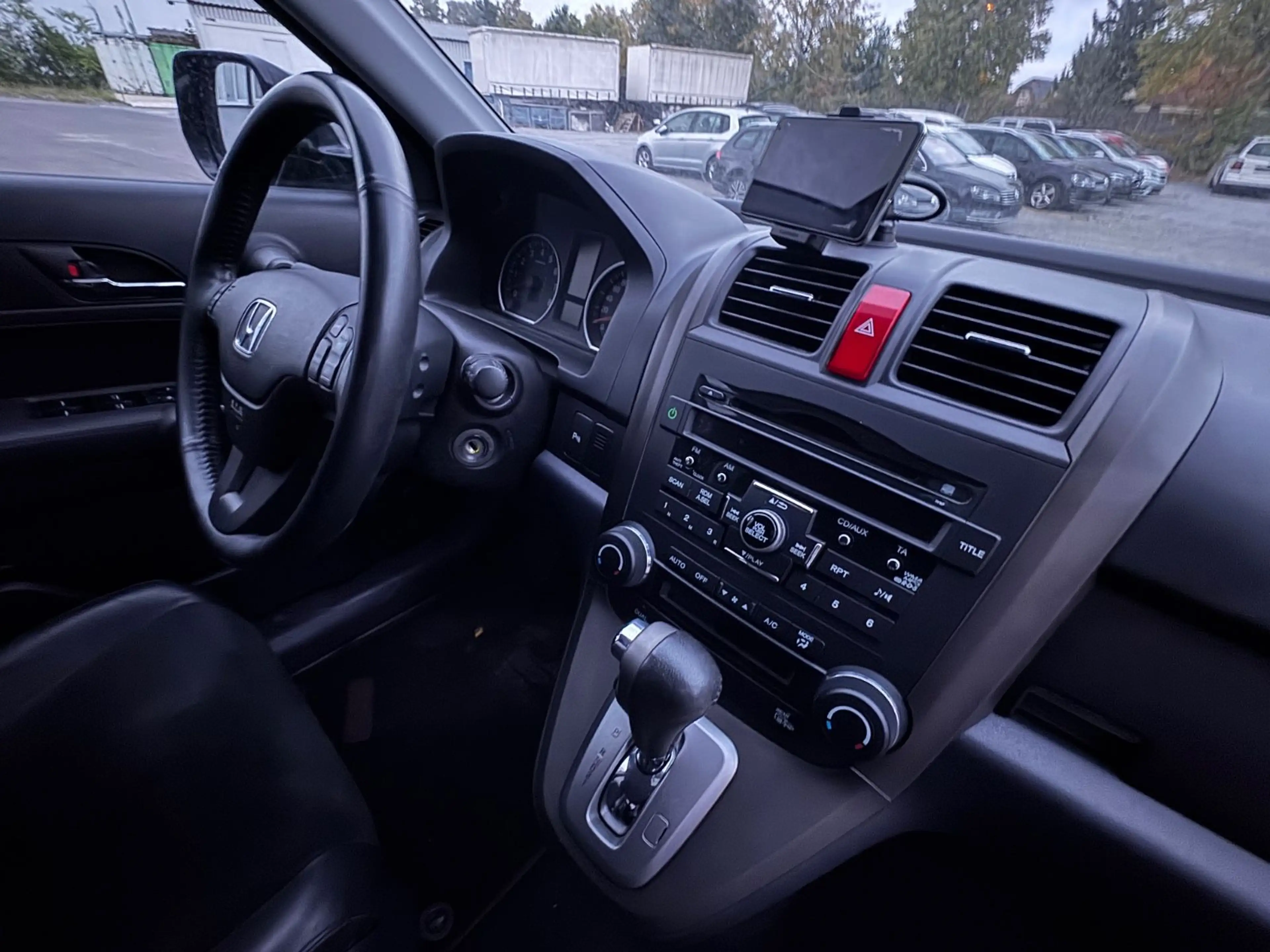 Honda CR-V Elegance — photo 12