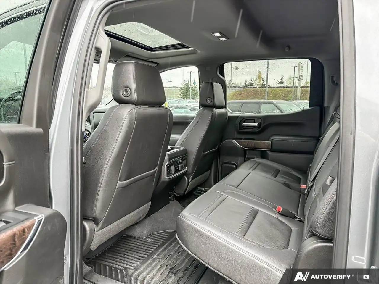 GMC Sierra 1500 снимка GMC Sierra 1500