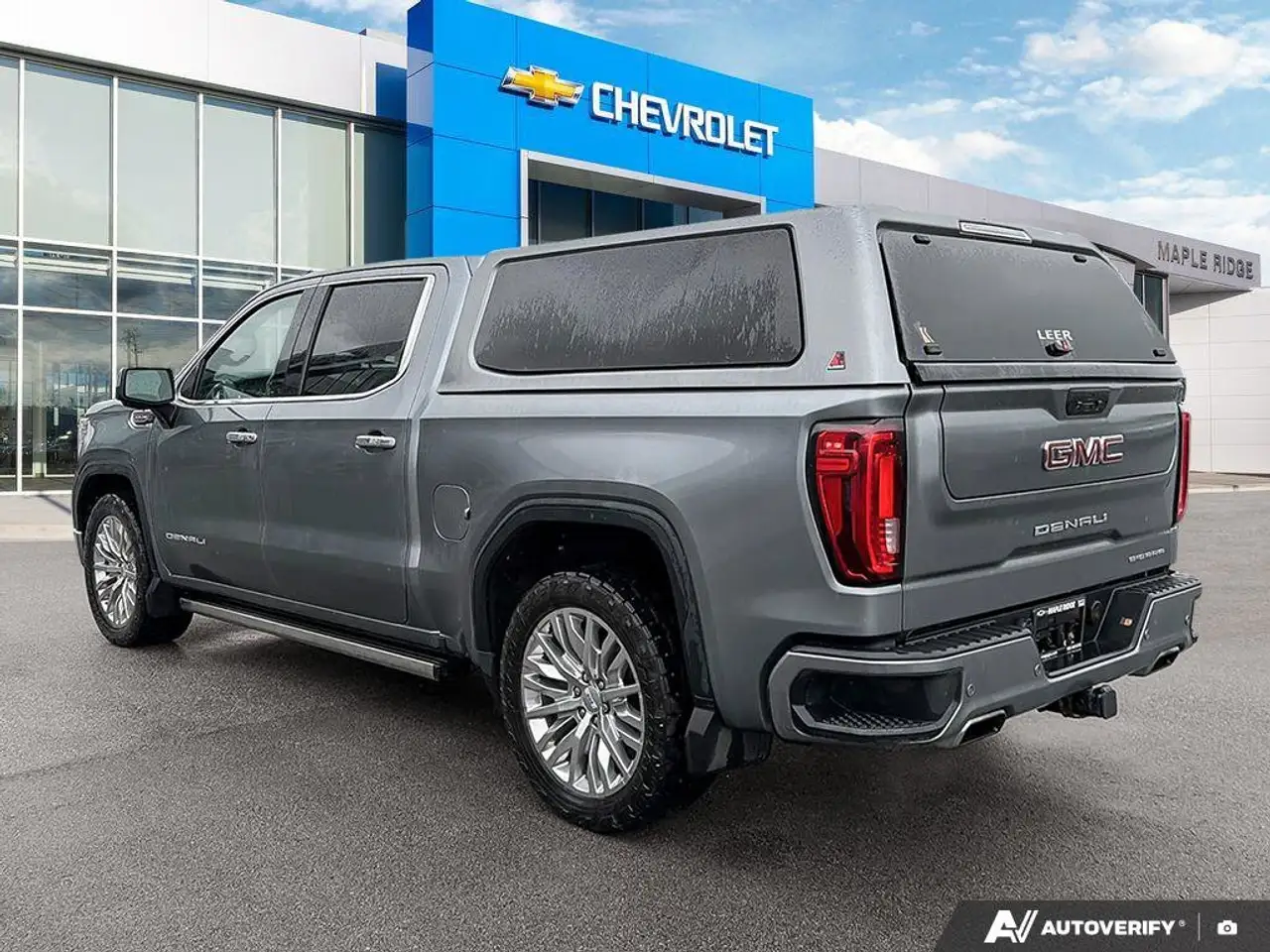 GMC Sierra 1500 снимка GMC Sierra 1500