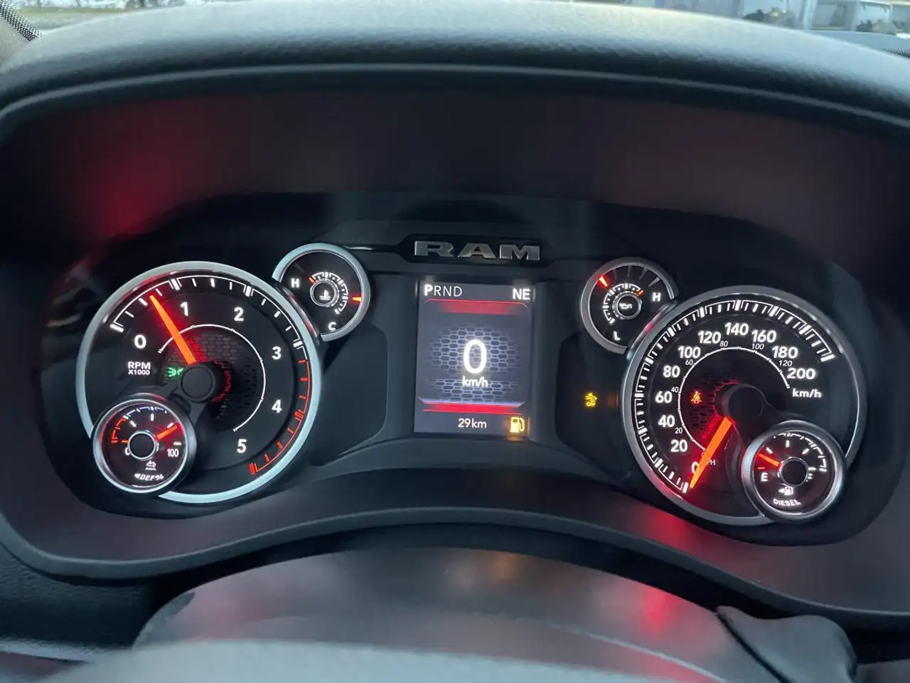 RAM 3500 снимка RAM 3500