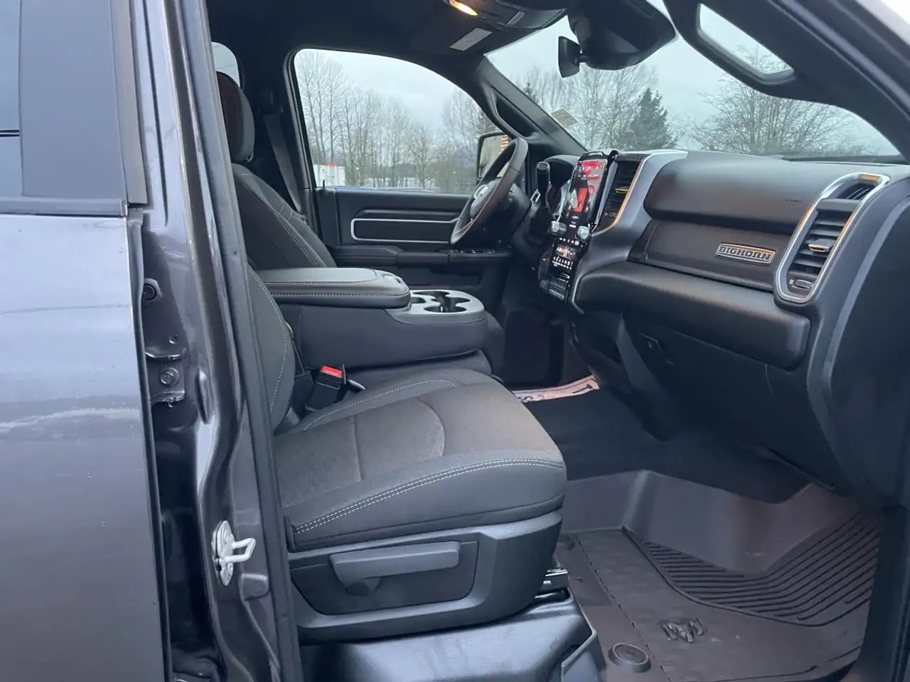RAM 3500 снимка RAM 3500