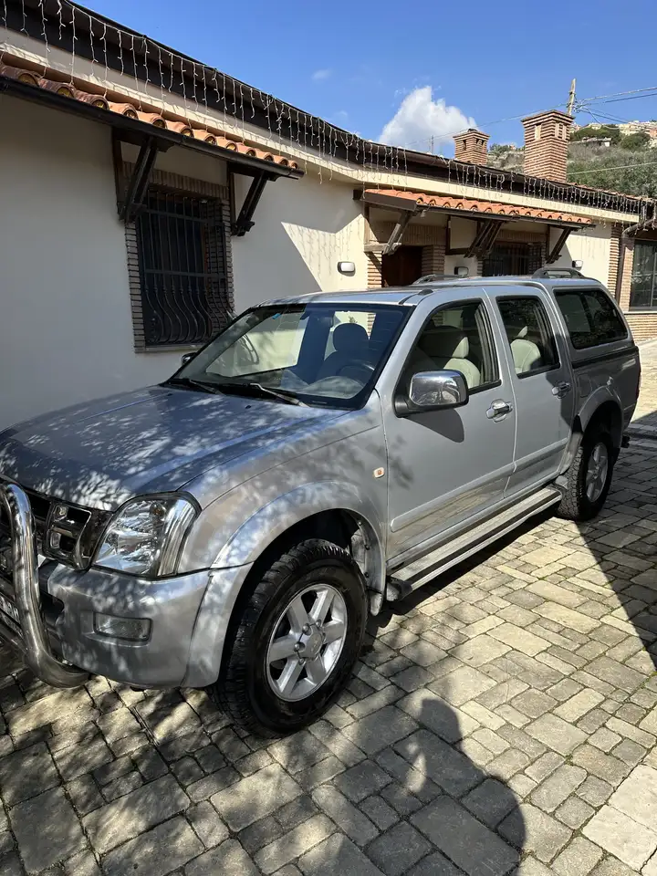 Isuzu D-Max