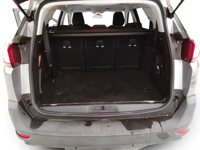 Peugeot 5008 view 15