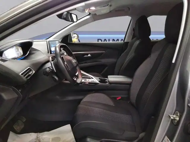 Peugeot 5008 view 10