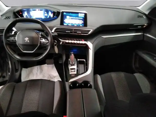 Peugeot 5008 view 11
