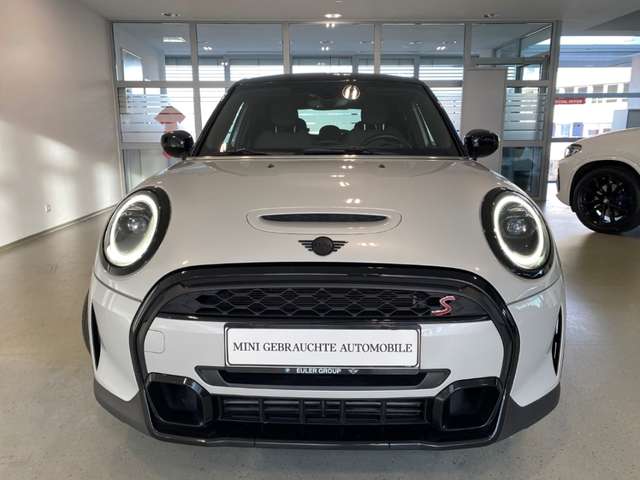 MINI Cooper S 5-Türer LED Navi PDC 2-Zonen-Klimaautom. DAB Ambie