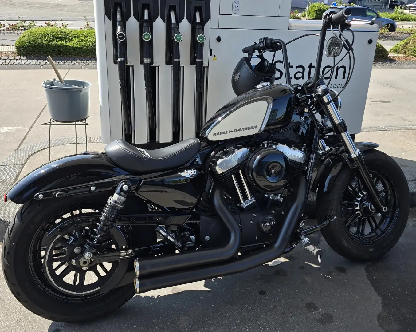 Harley-Davidson Sportster Forty Eight Schwarz - 2