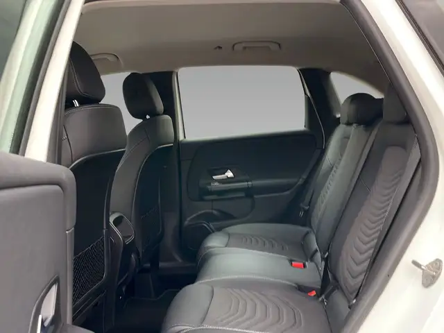Mercedes-Benz B Class view 10