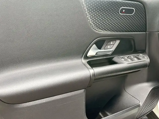 Mercedes-Benz B Class view 14