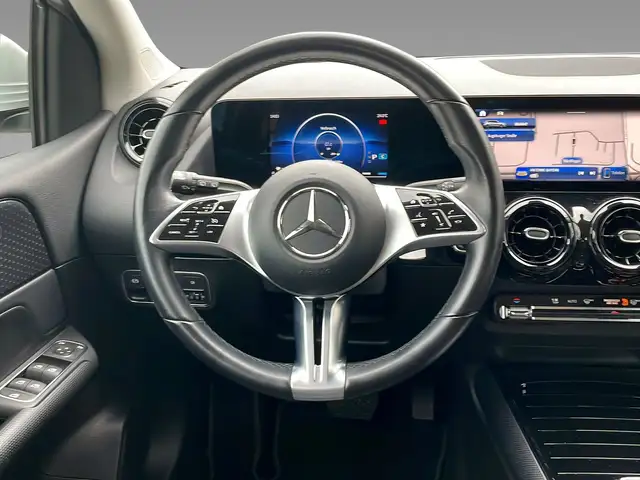 Mercedes-Benz B Class view 13