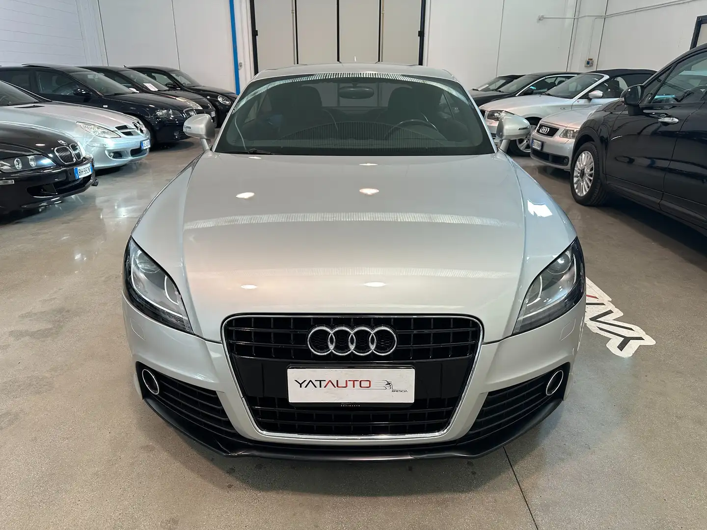 Audi TT Coupe 2.0 tfsi s-tronic TTS PACK Stříbrná - 2