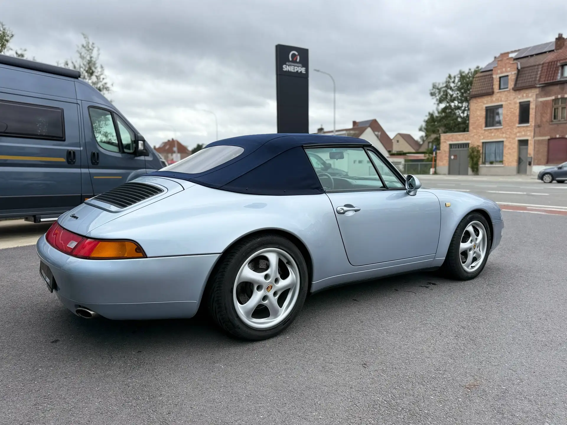 Porsche 911 911 Carrera Cabriolet 1995 은색 사진 6