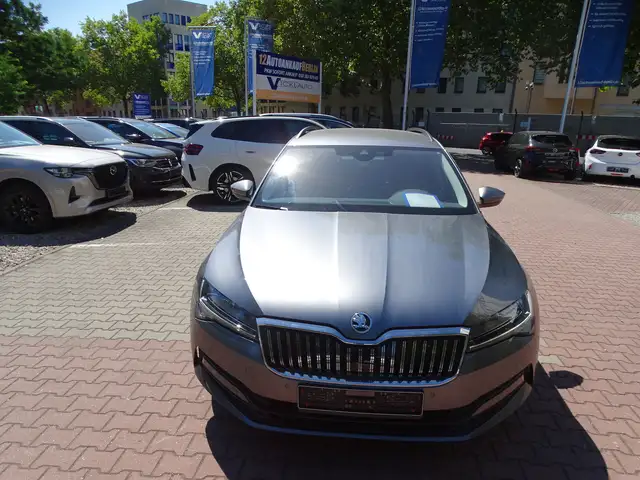 Skoda Superb view 2