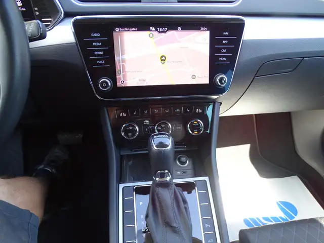 Skoda Superb view 13