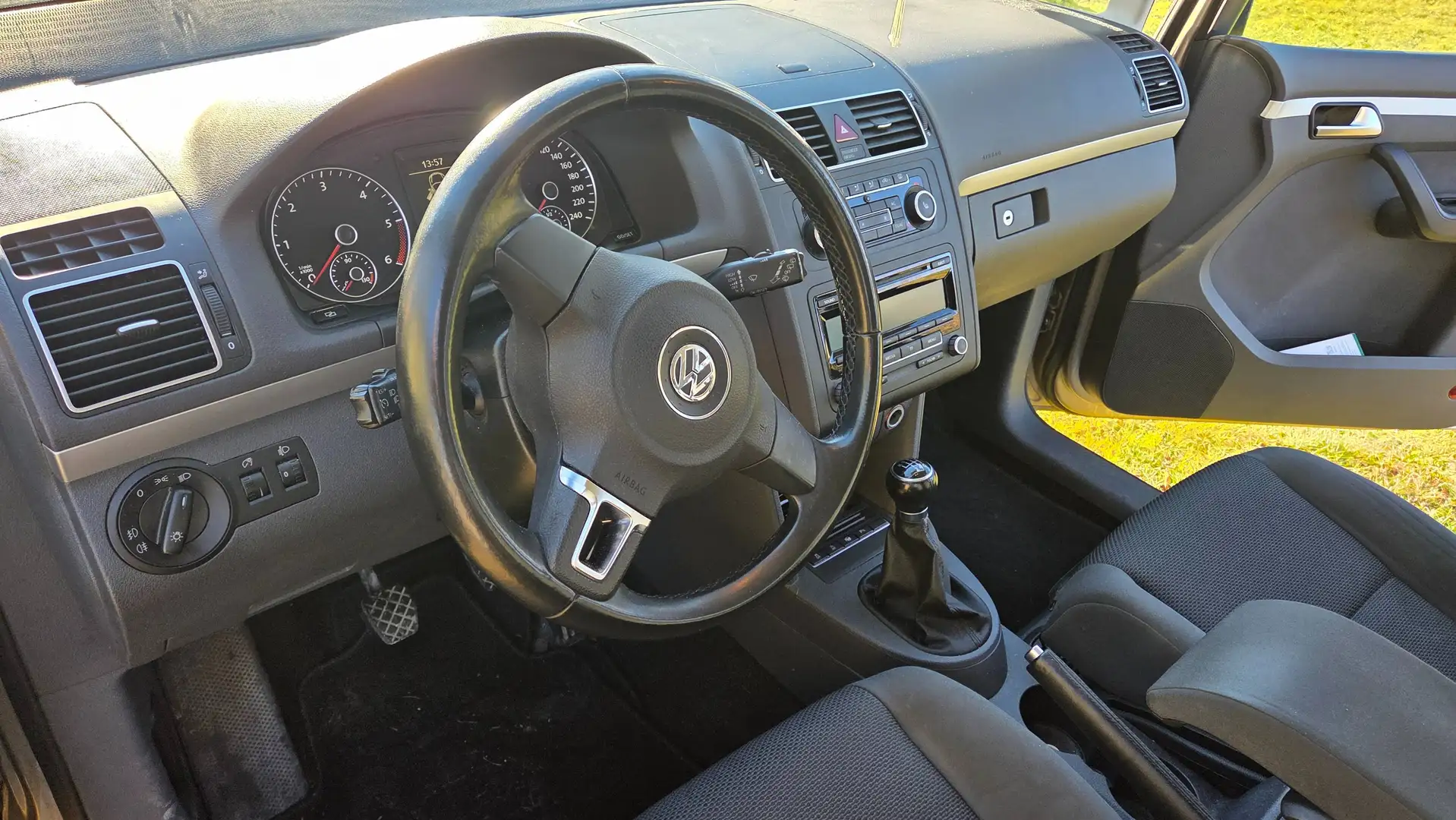 Volkswagen Touran Touran Comfortline 1,6 BMT TDI DPF Comfortline Gold - 2