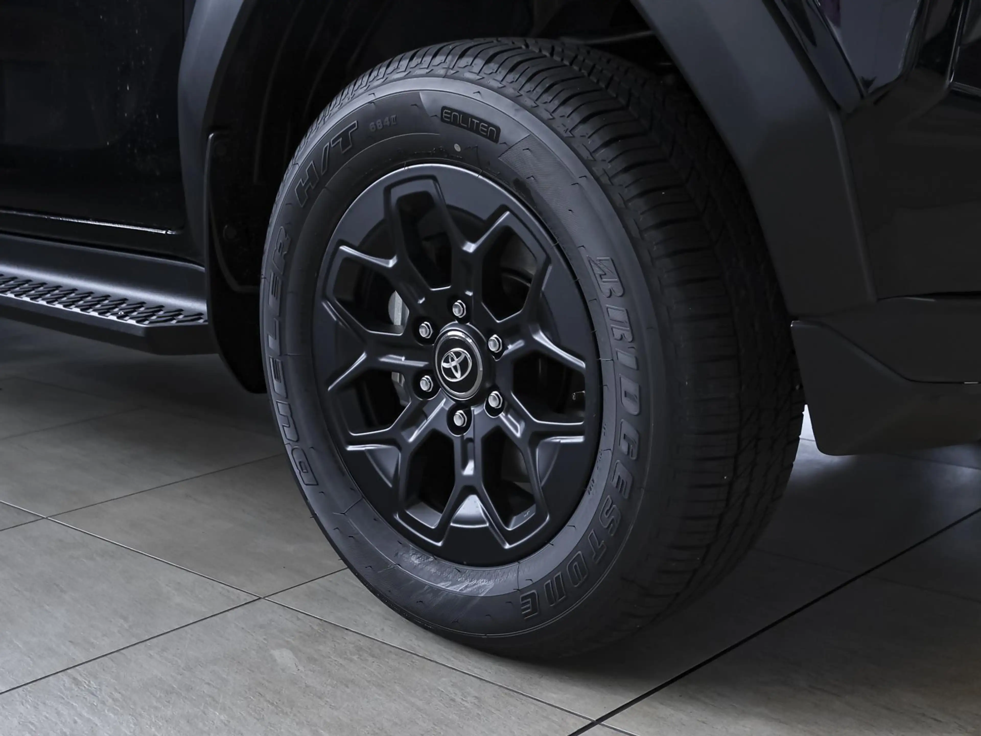 Toyota Hilux Double Cab Invincible 2,8L Diesel  Leder — photo 7