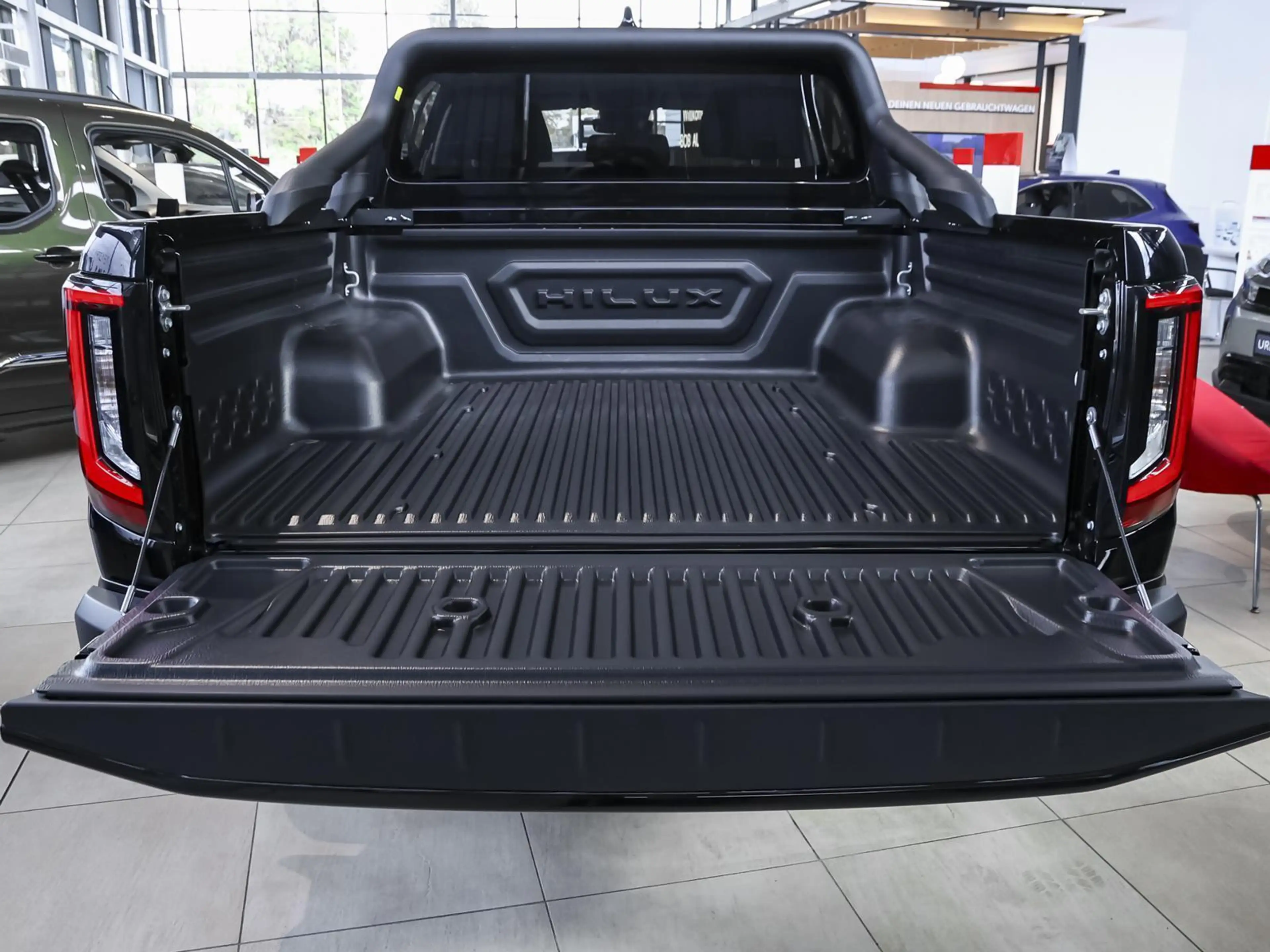 Toyota Hilux Double Cab Invincible 2,8L Diesel  Leder — photo 8