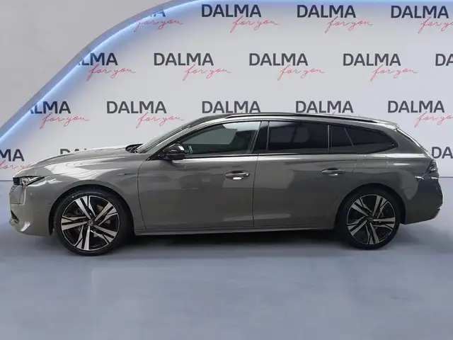 Peugeot 508 view 2